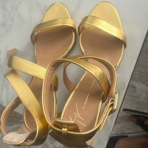 Gold Giuseppe Zanotti